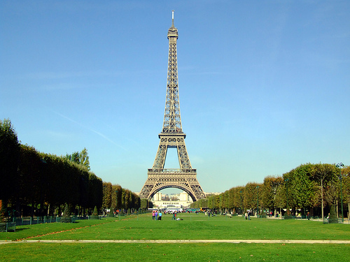 Top Five Romantic Things You Can Do In Paris - Eiffel Tower